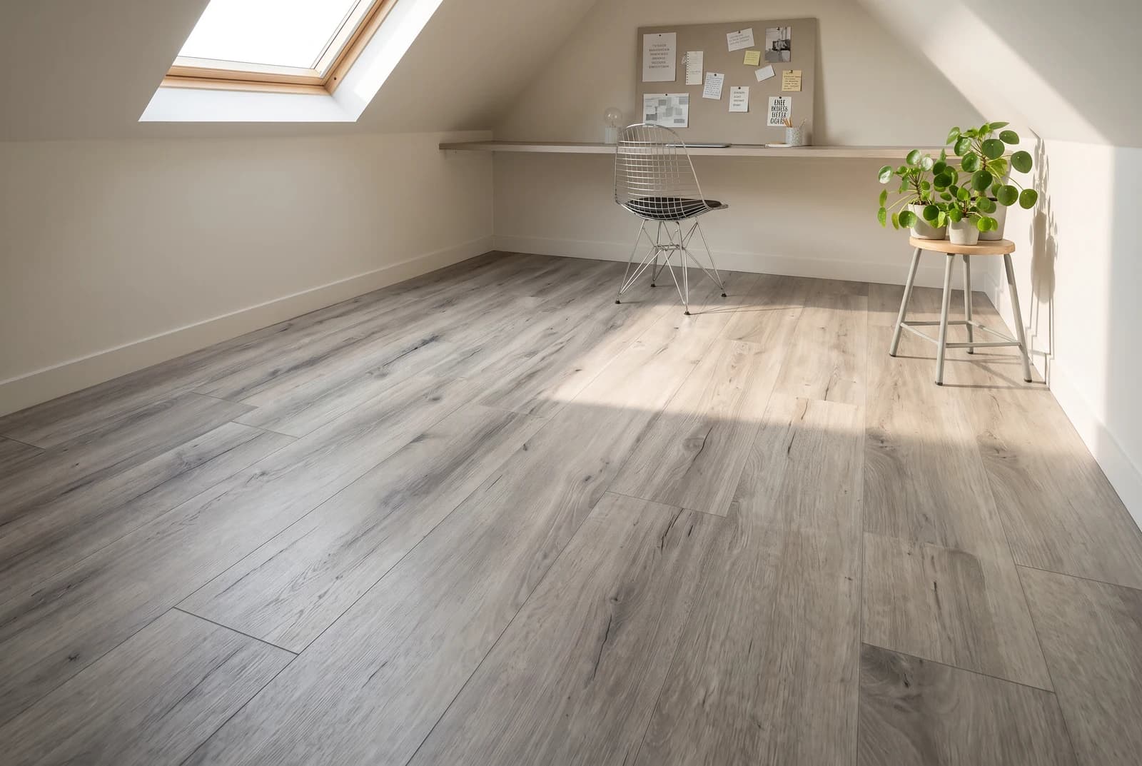 Glue-down vinyl Oak Porto (Premium) in an interior