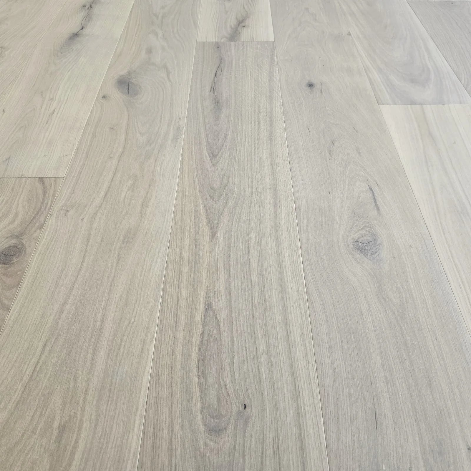 Oak Santorini in an interior