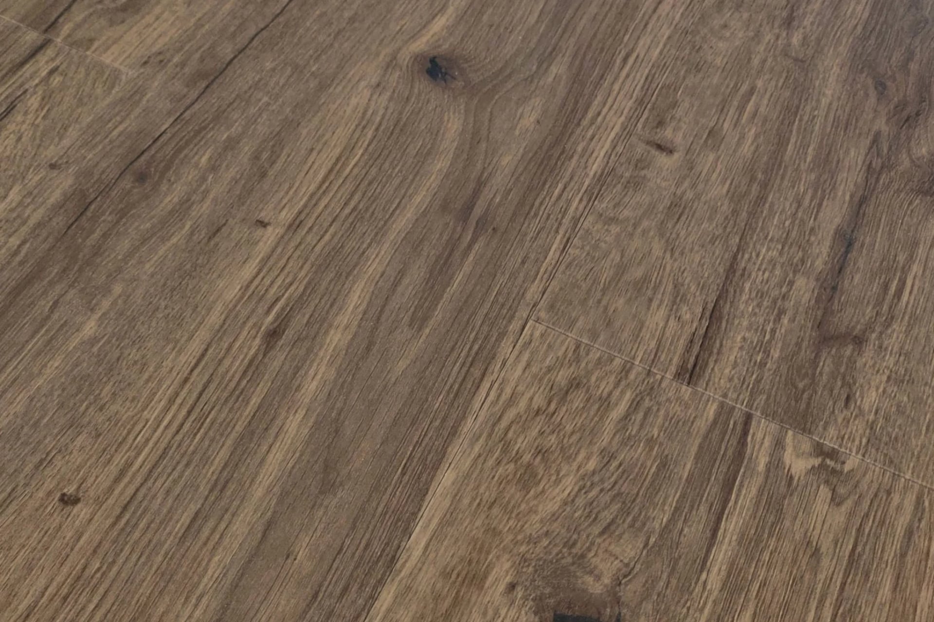 Glue-down vinyl Oak Lissabon (Basic) in an interior